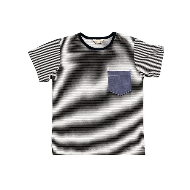 ポケット付きTシャツ