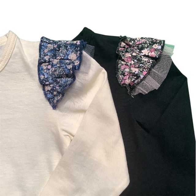 肩花柄フリルロングスリーブＴシャツ