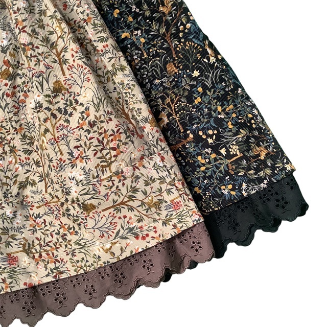 森柄コーデュロイスカート