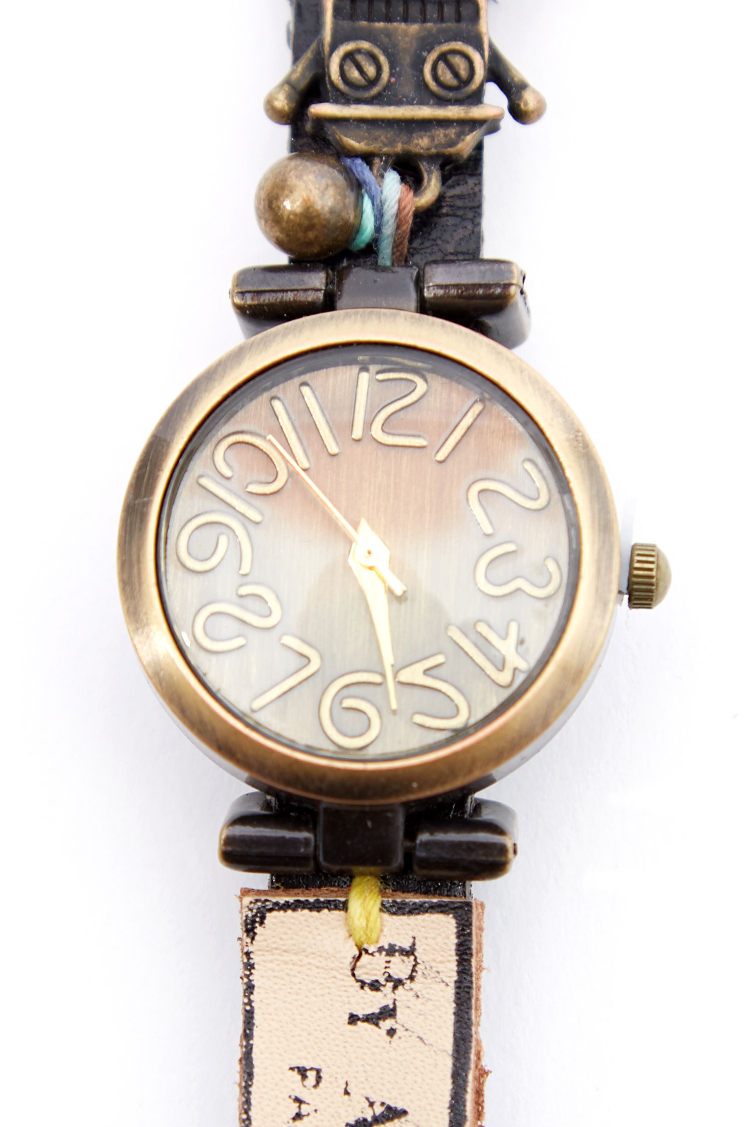 ユニークなアナログレザーバンド腕時計