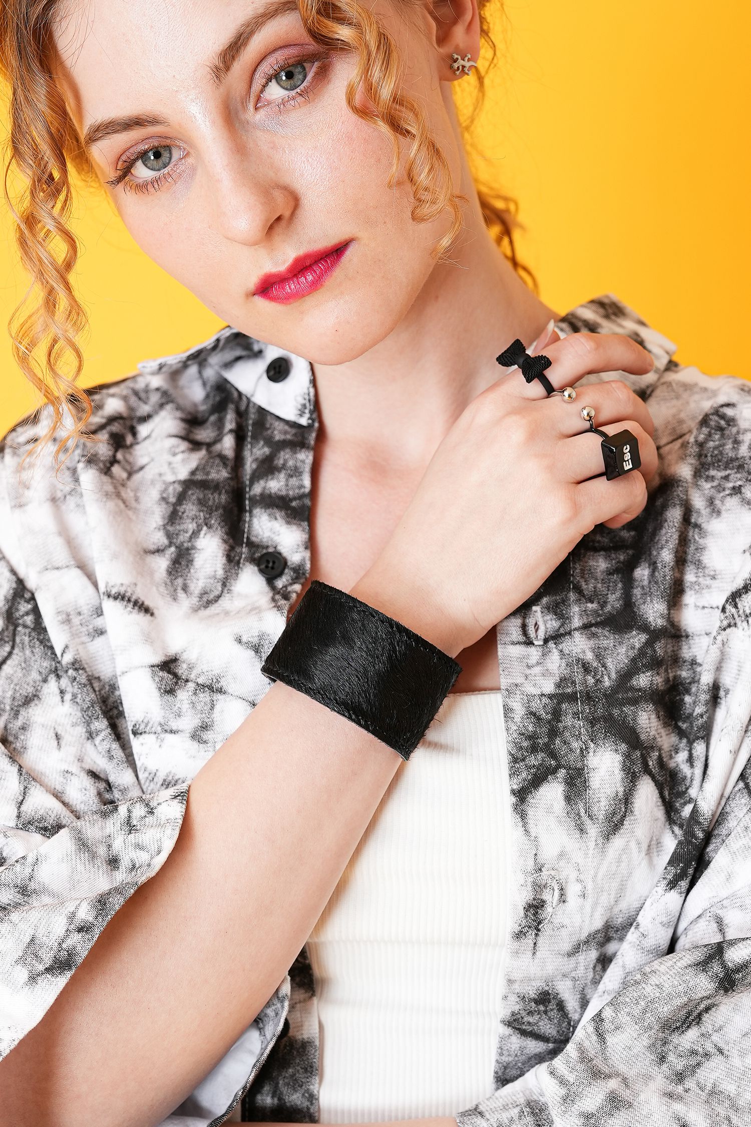 MANA /Wrap Bangle レザーバングル クロコ型押し ブラック mgsable_hl-9810