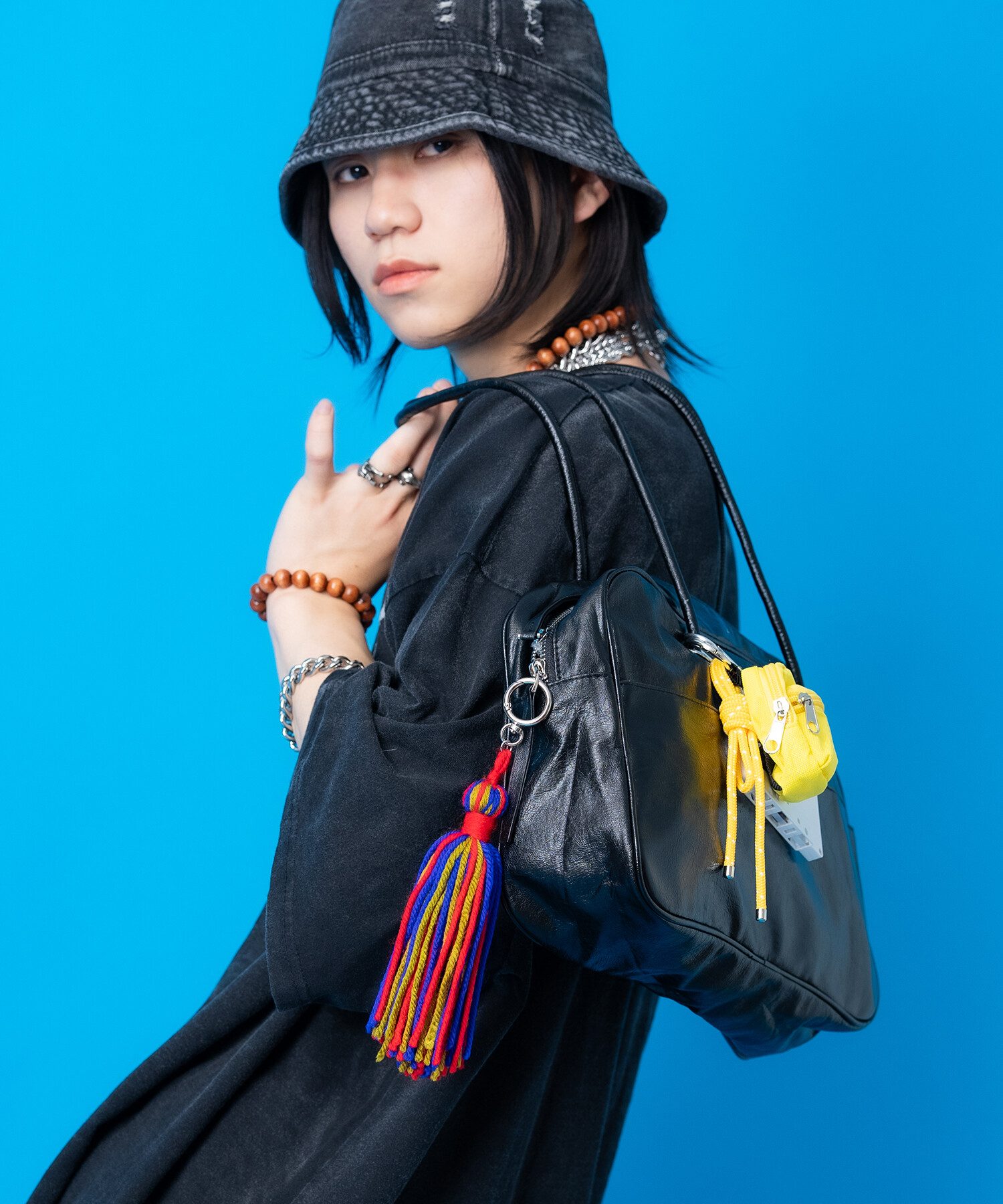 ビッグフリンジタッセルキーホルダー / キーリング 毛糸 レディース