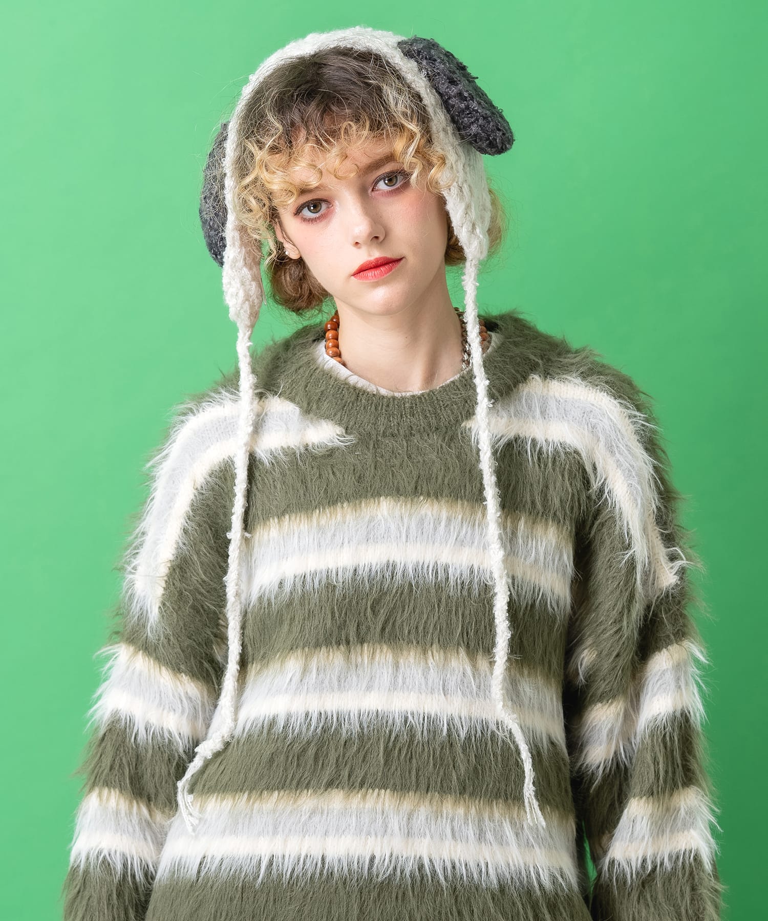 レア☆ セリーヌ マカダム ロゴマーク ホワイトFOXファーイヤーマフ 耳あて レア☆ セリーヌ マカダム ロゴマーク ホワイトFOXファーイヤーマフ 耳あて