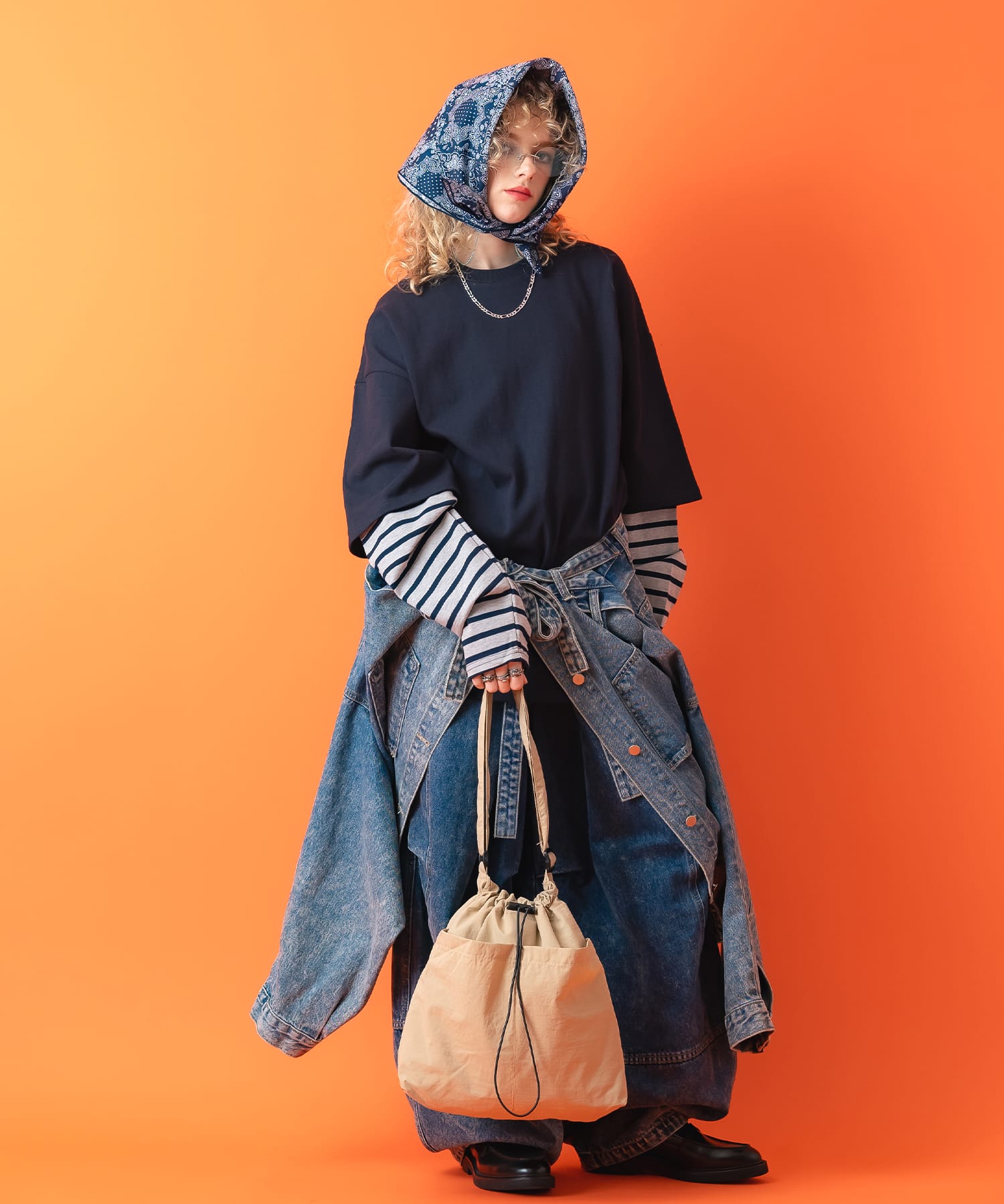 変形シャーリングドローコードポリショルダーバッグ / バック