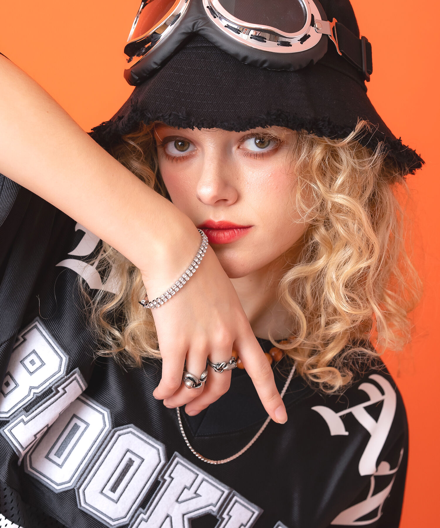 アンダーカバー バングル ブレスレット 女性も可 カッコイイです モテます アンダーカバー バングル ブレスレット 女性も可 カッコイイです