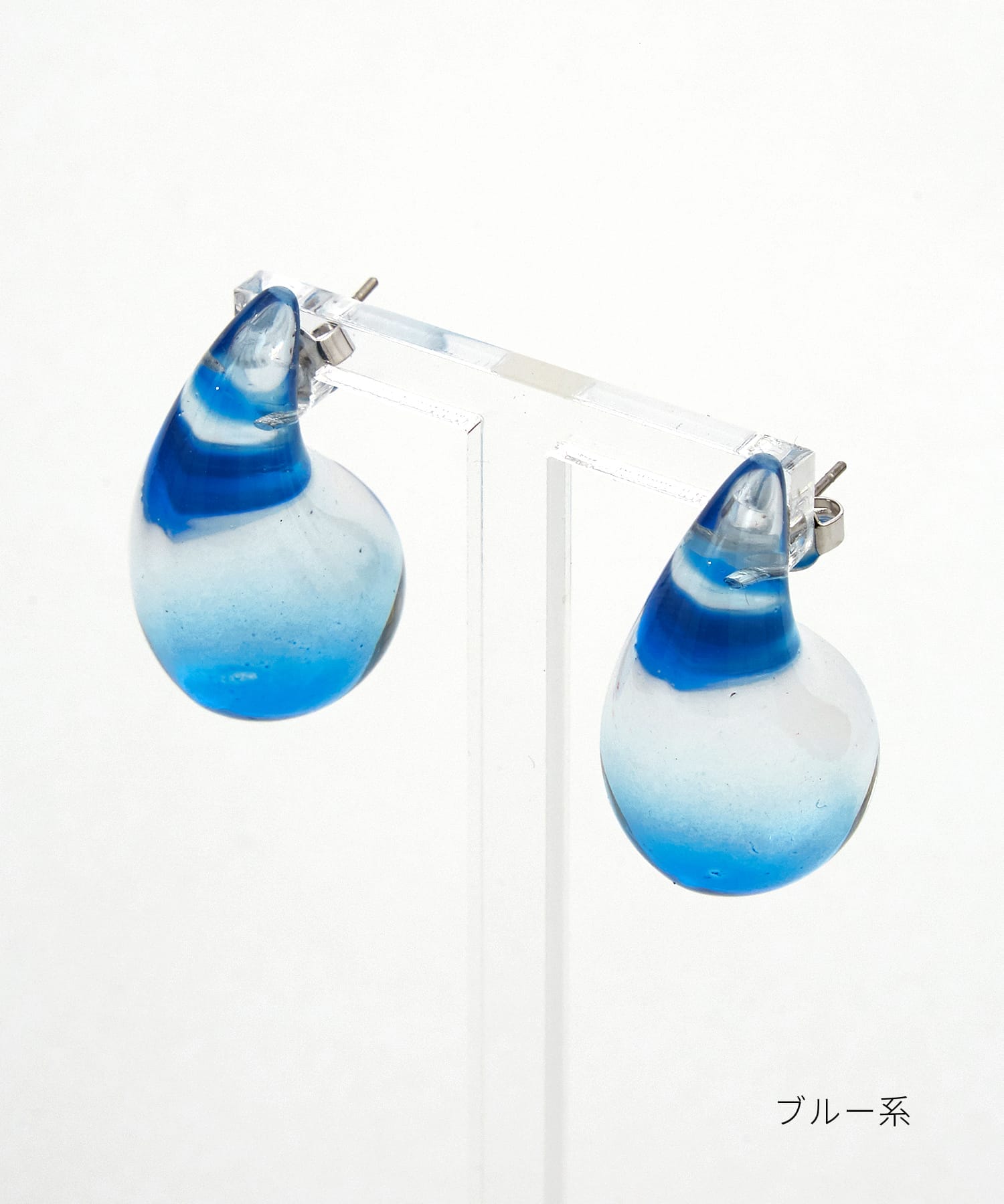 クリアグラデーションティアドロップアクリルピアス / 両耳用