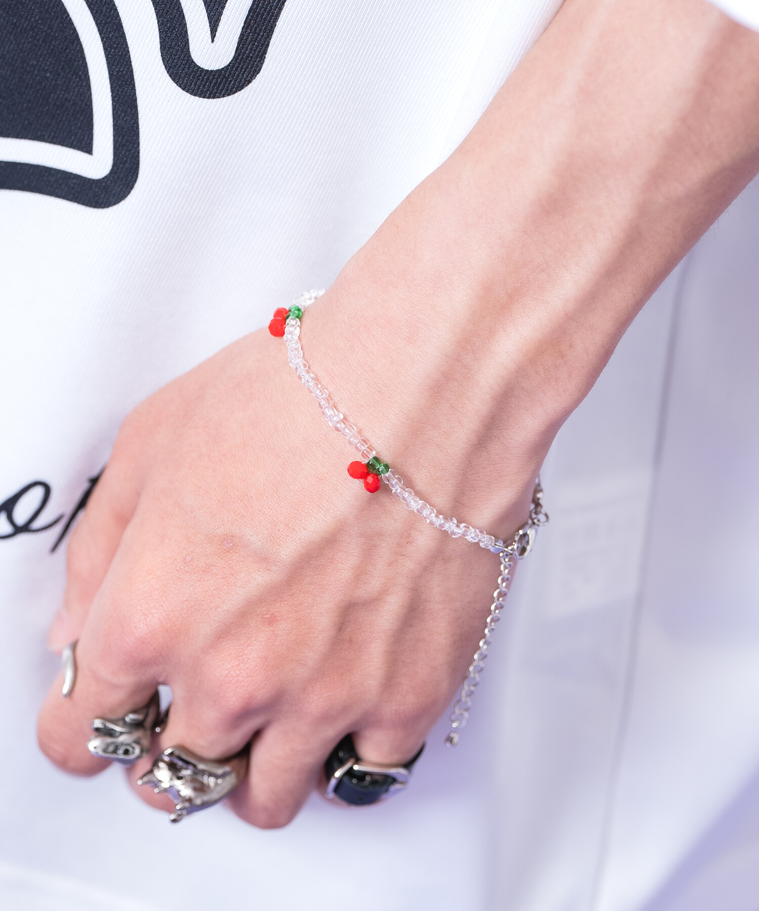 ガラスチェリーミックスアクリルビーズブレスレット / ユニ