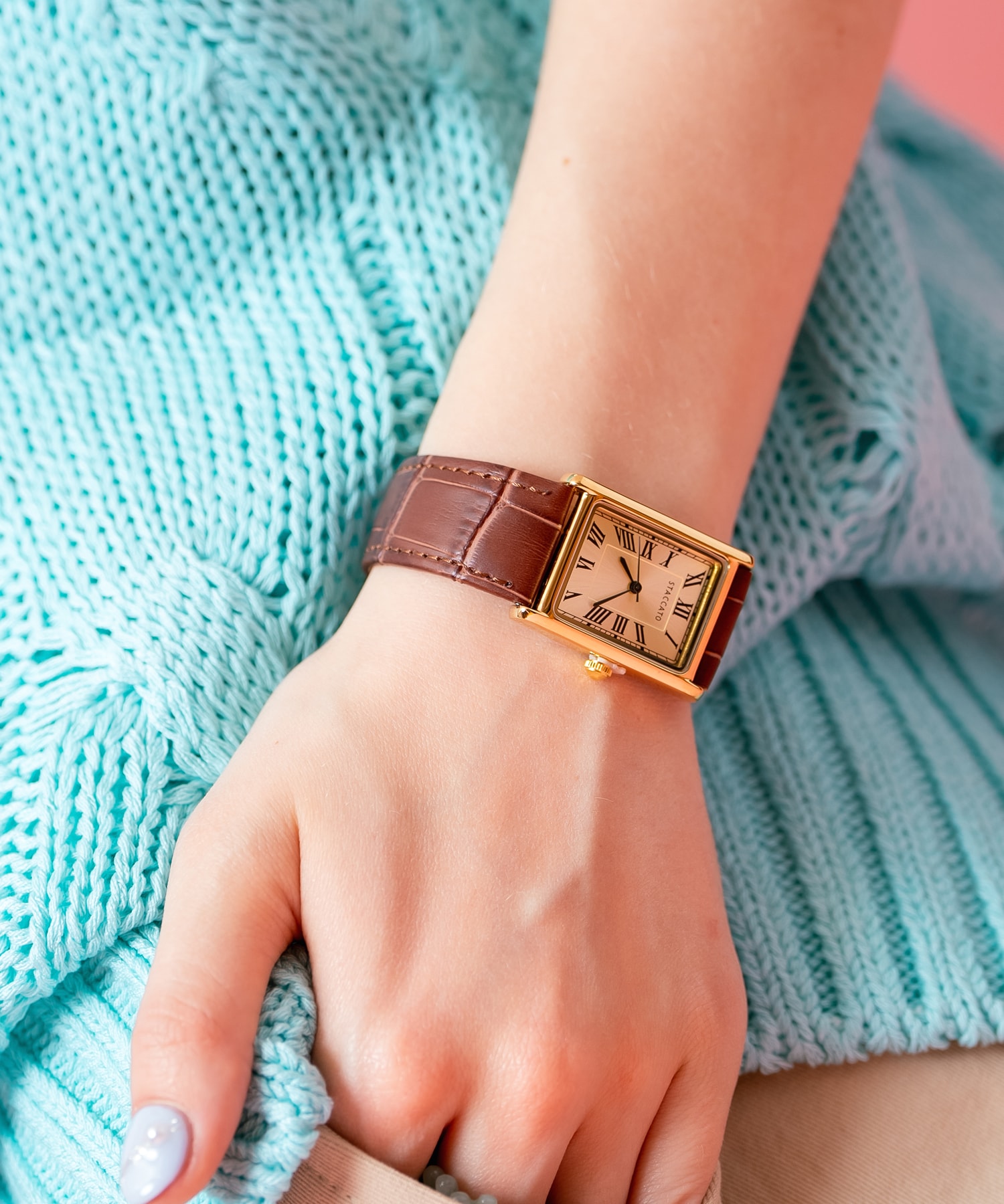 スクエアダイヤルレザーバンド腕時計 / ウォッチ 牛革 アナログ レトロ