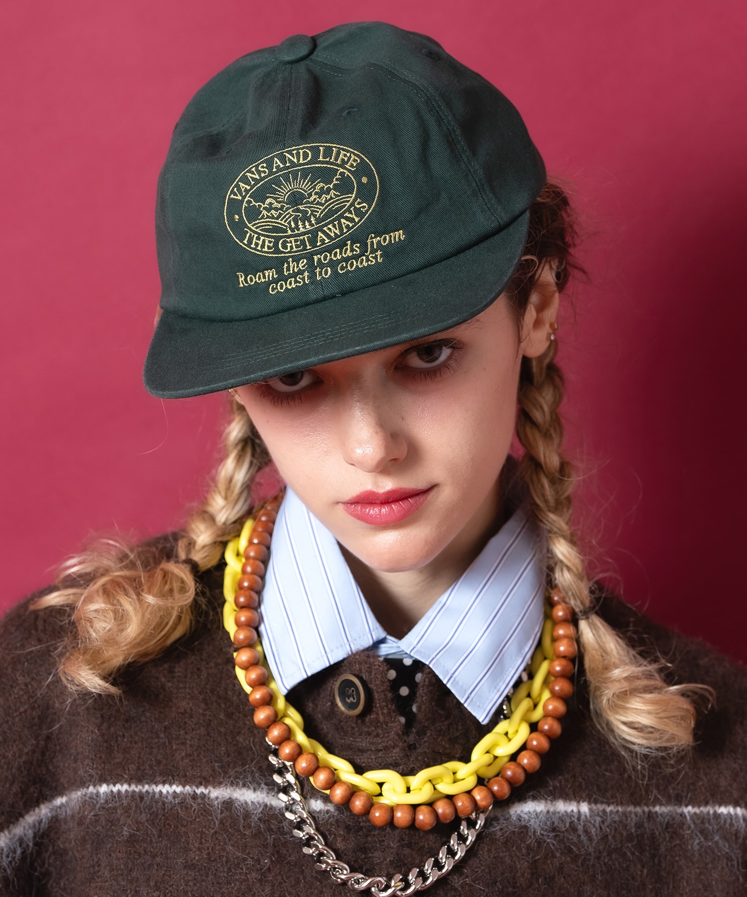 an meets zakka ロゴ刺繍コットンフラットバイザーキャップ