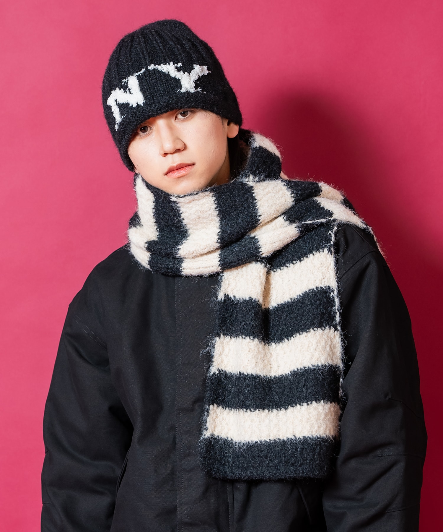 ワイドボーダーファー混ローゲージウールニットマフラー(27cm×160cm