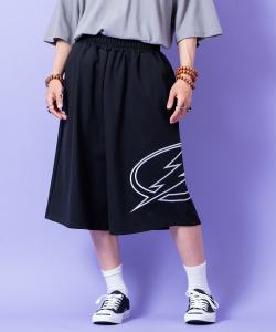 a.p.o.v.  サンダー刺繍ポイントワイドスウェットハーフパンツ