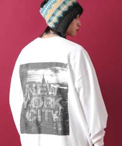 【期間限定 5％OFF】 a.p.o.v. -ankoROCK's select- バックフロッキーロゴ＆ニューヨークフォトプリントスウェットカットソー