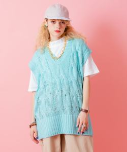 a.p.o.v.  ケーブルニットオーバーサイズVネックベスト