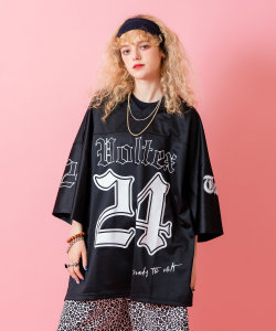 【期間限定 5％OFF】 a.p.o.v. -ankoROCK's select- ストリートフォントナンバリングポリジャージーオーバーサイズフットボールシャツ