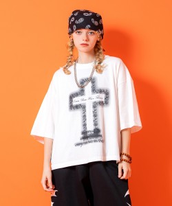 a.p.o.v. オーバーサイズローズクロスプリントTシャツ