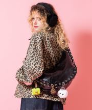 an meets zakka ハトメスタッズ合成皮革バナナショルダーバッグ