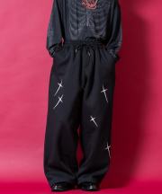 a.p.o.v. ビッグクロス刺繍スーパーワイドヘヴィーウェイト裏起毛コットンスウェットパンツ/ブラック