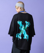 a.p.o.v. バックスプレーグラフィックXプリントオーバーサイズTシャツ/ブラック