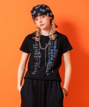 a.p.o.v. クロップド丈Y2KバッファープリントTシャツ(レディース)/ブラック