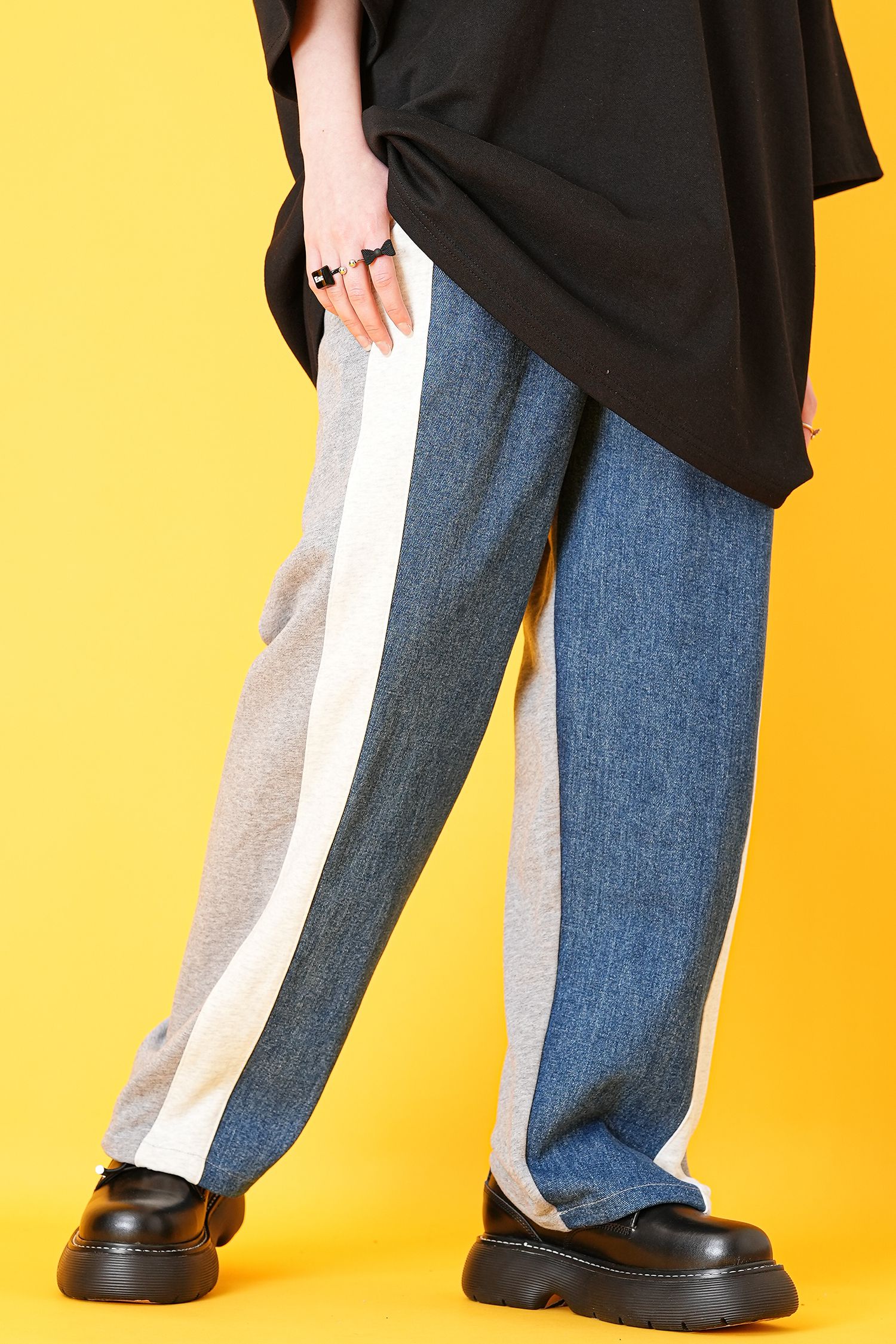 デニムスウィッチルーズスウェットパンツ / デニムパンツ