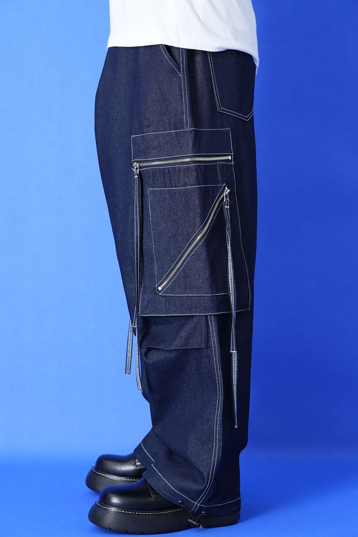 ロングコードジップ装飾ポケットデニムカーゴパンツ / ワイドパンツ