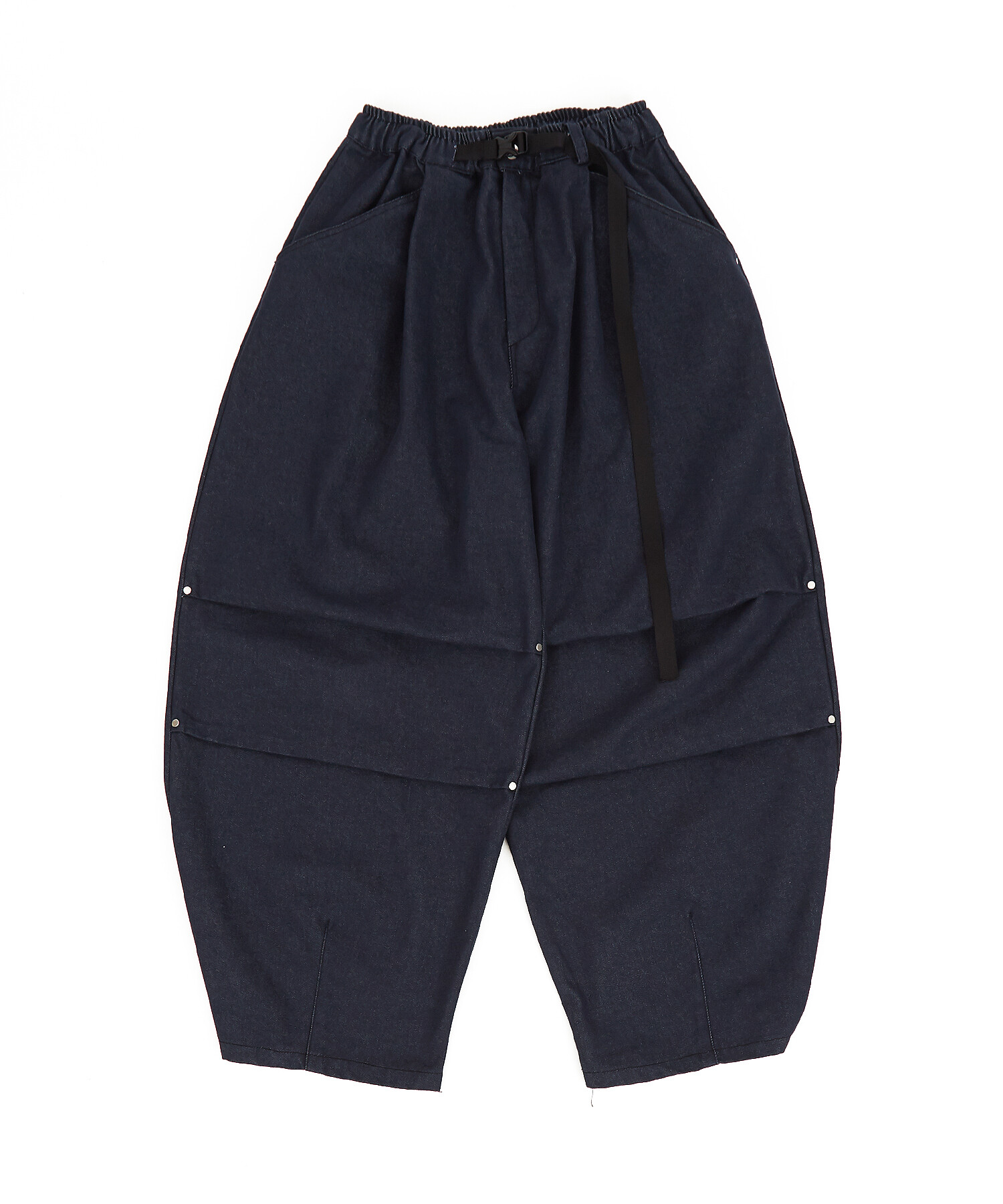 ロングベルトタック変形バレルレッグワイドデニムパンツ