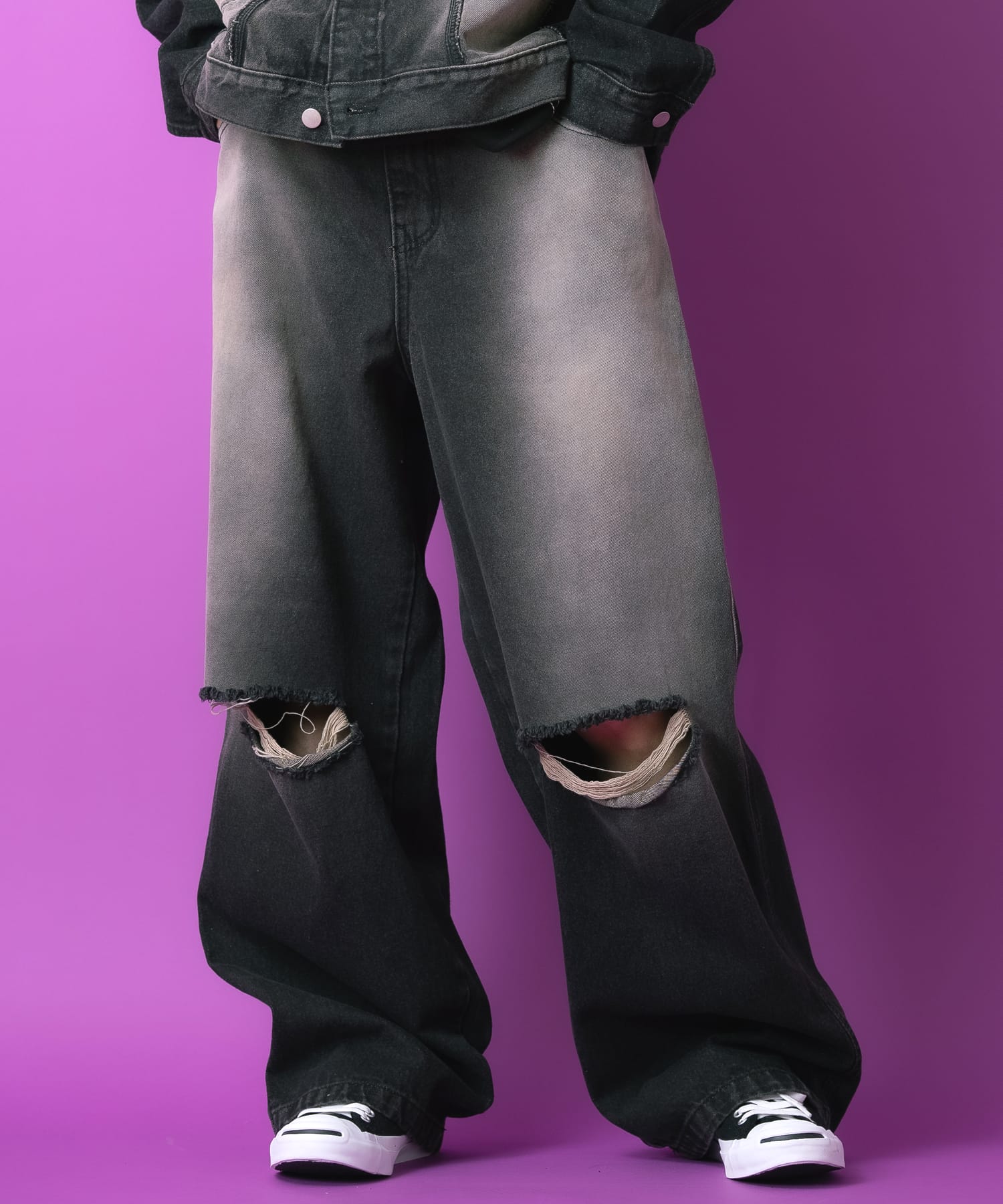 クラッシュニーシェーディングサンドウォッシュデニムパンツ / ワイド