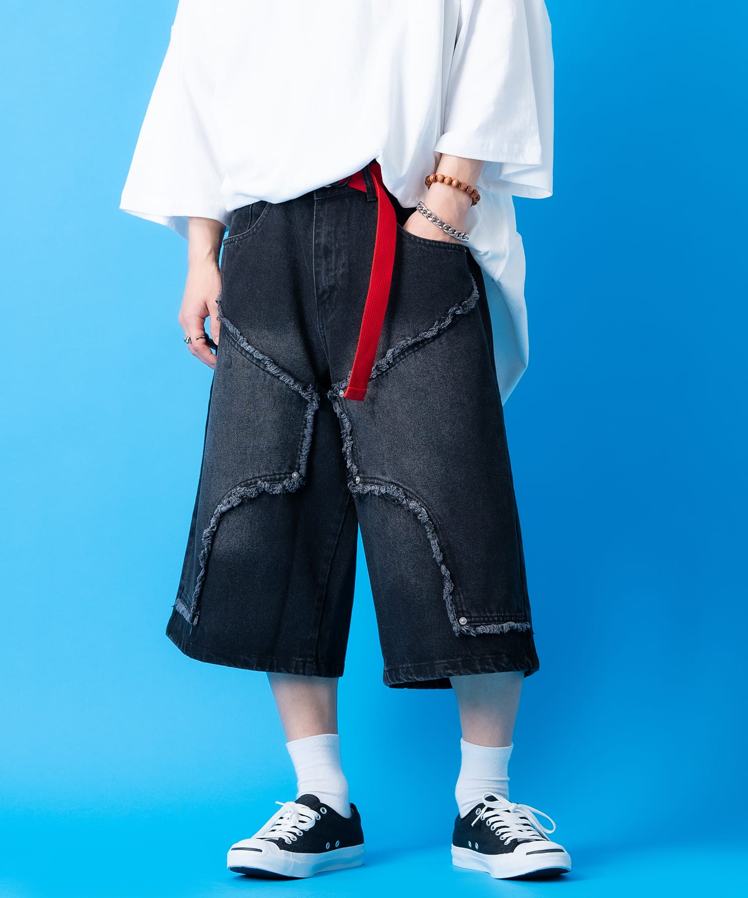 クラッシュフリンジ変形ダブルニーワイドデニムハーフパンツ / メンズ 