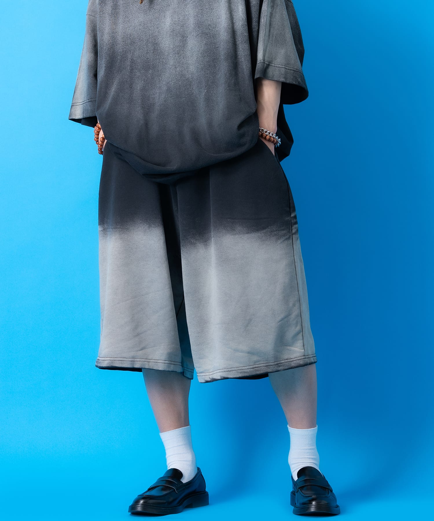 a.p.o.v. -ankoROCK's select- グラデーションケミカルピグメントスウェットワイドハーフパンツ