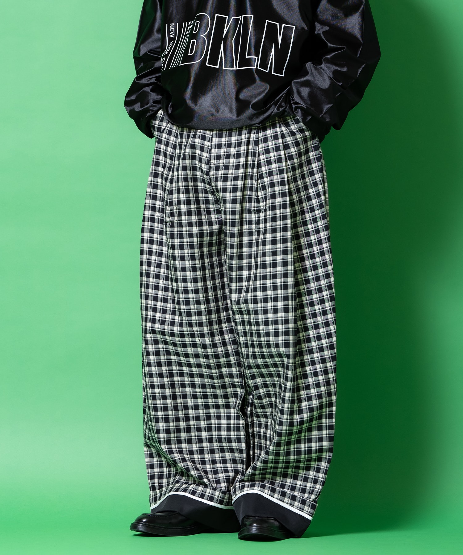 チェック柄コットンパイピングラインロールアップデザインツータック