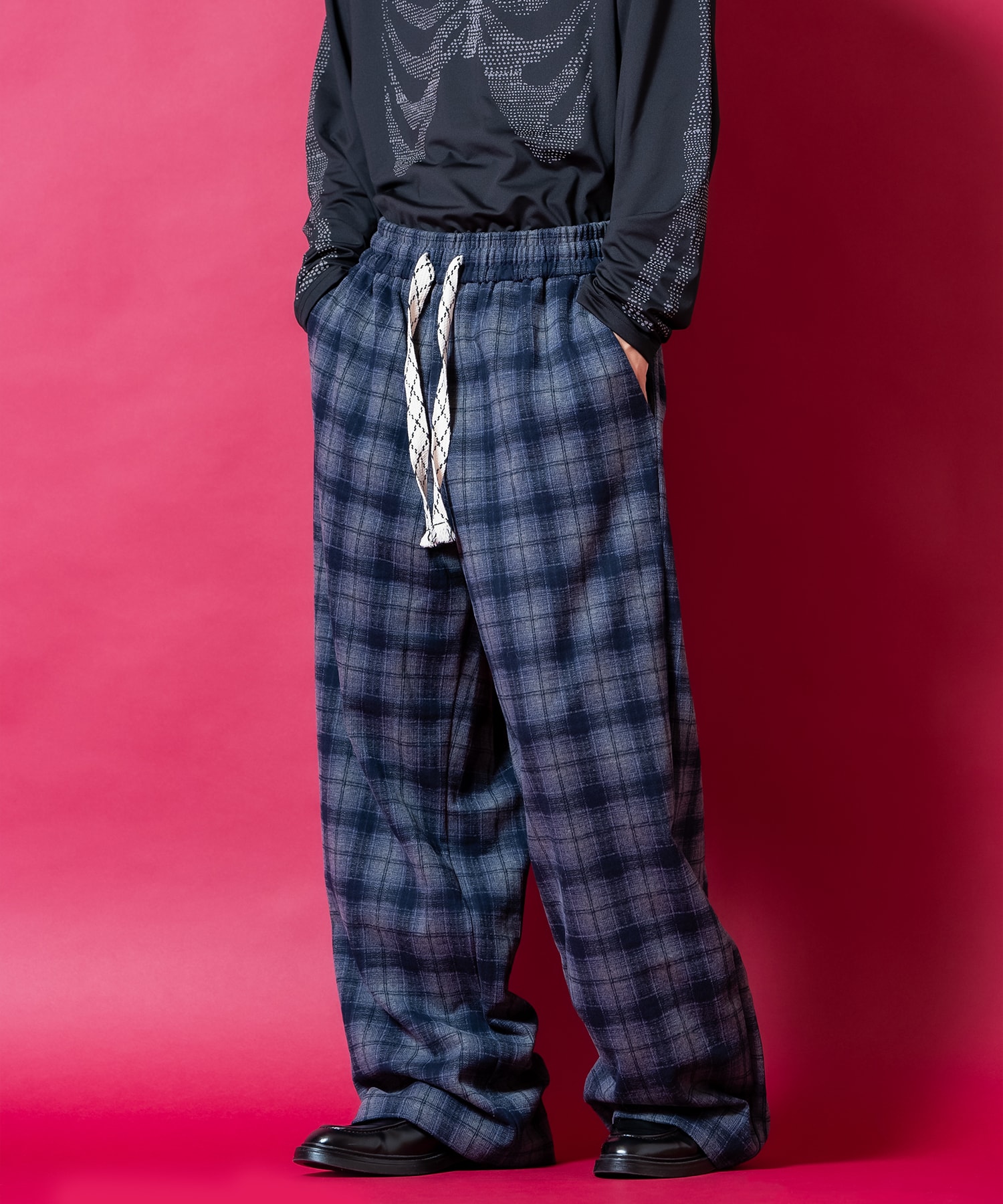 a.p.o.v. レトロチェック肉厚ウールタッチ起毛TRイージーワイドパンツ