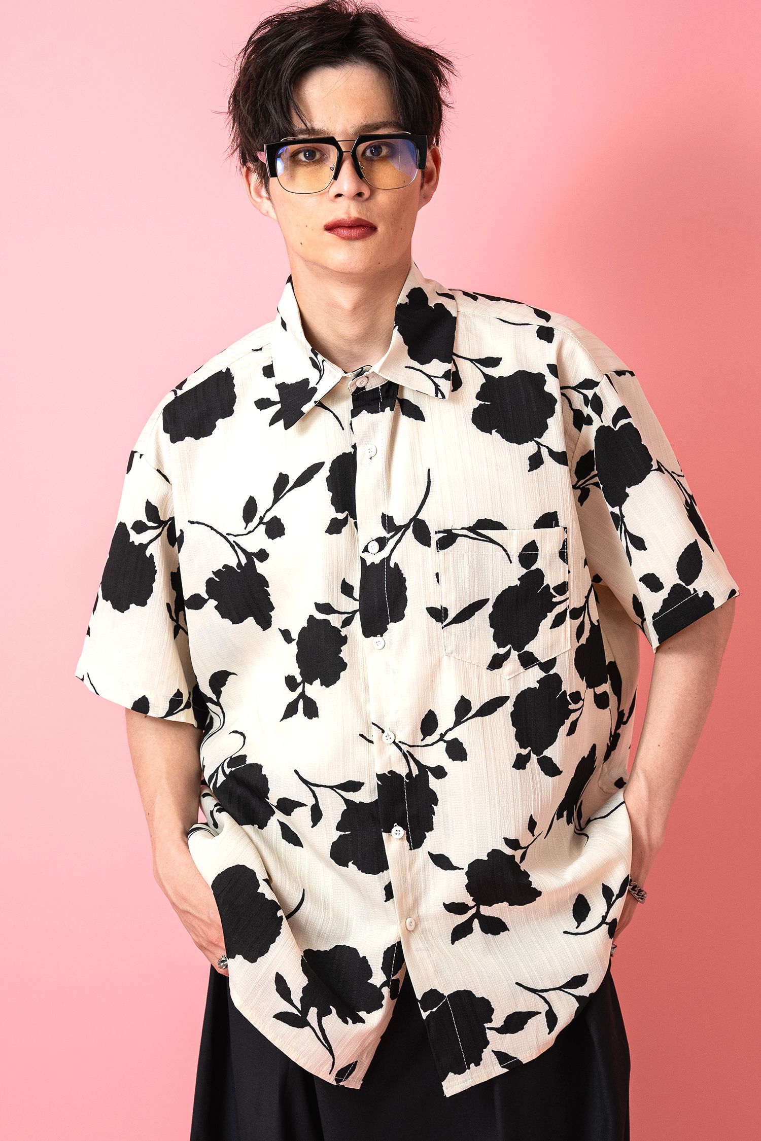 フラワーシルエット＆ストライプ半袖シャツ / 花柄 ブラウス ankoROCK