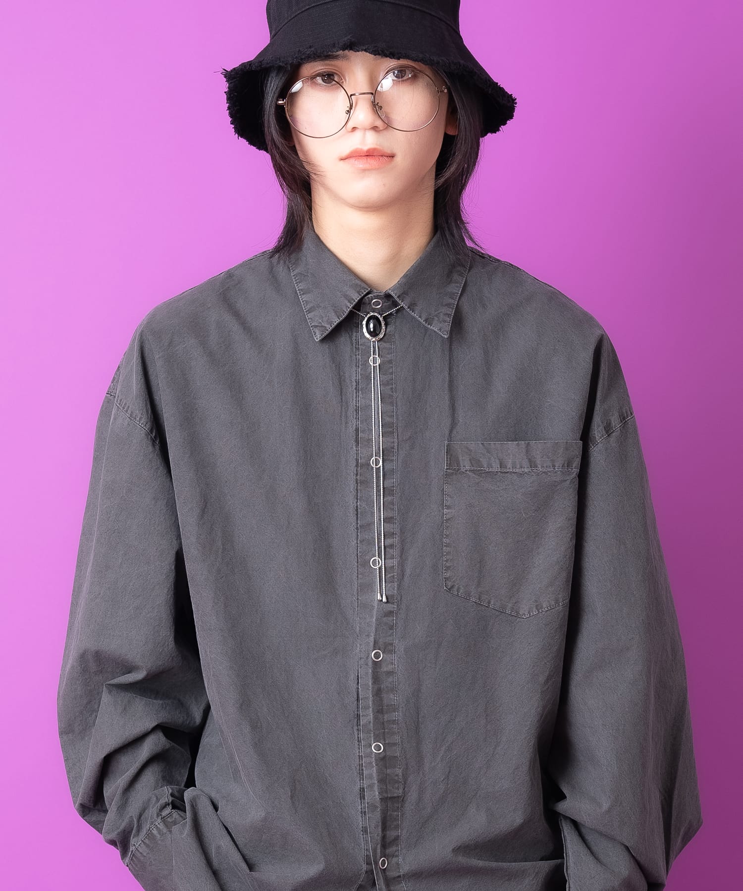 ピグメントコットンオーバーサイズスナップボタンシャツ / メンズ