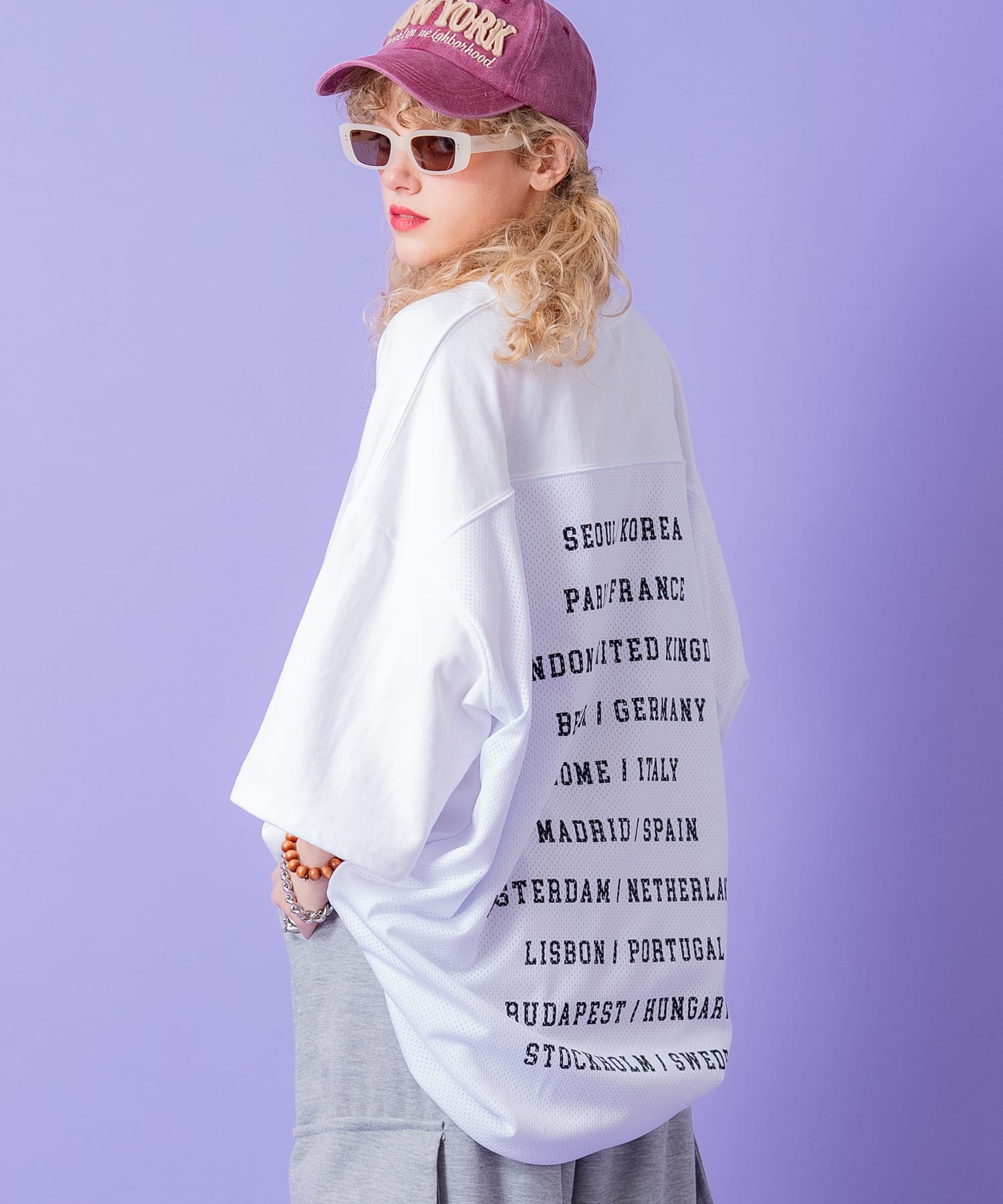 a.p.o.v.  バックシティープリントメッシュ切り替えオーバーサイズTシャツ