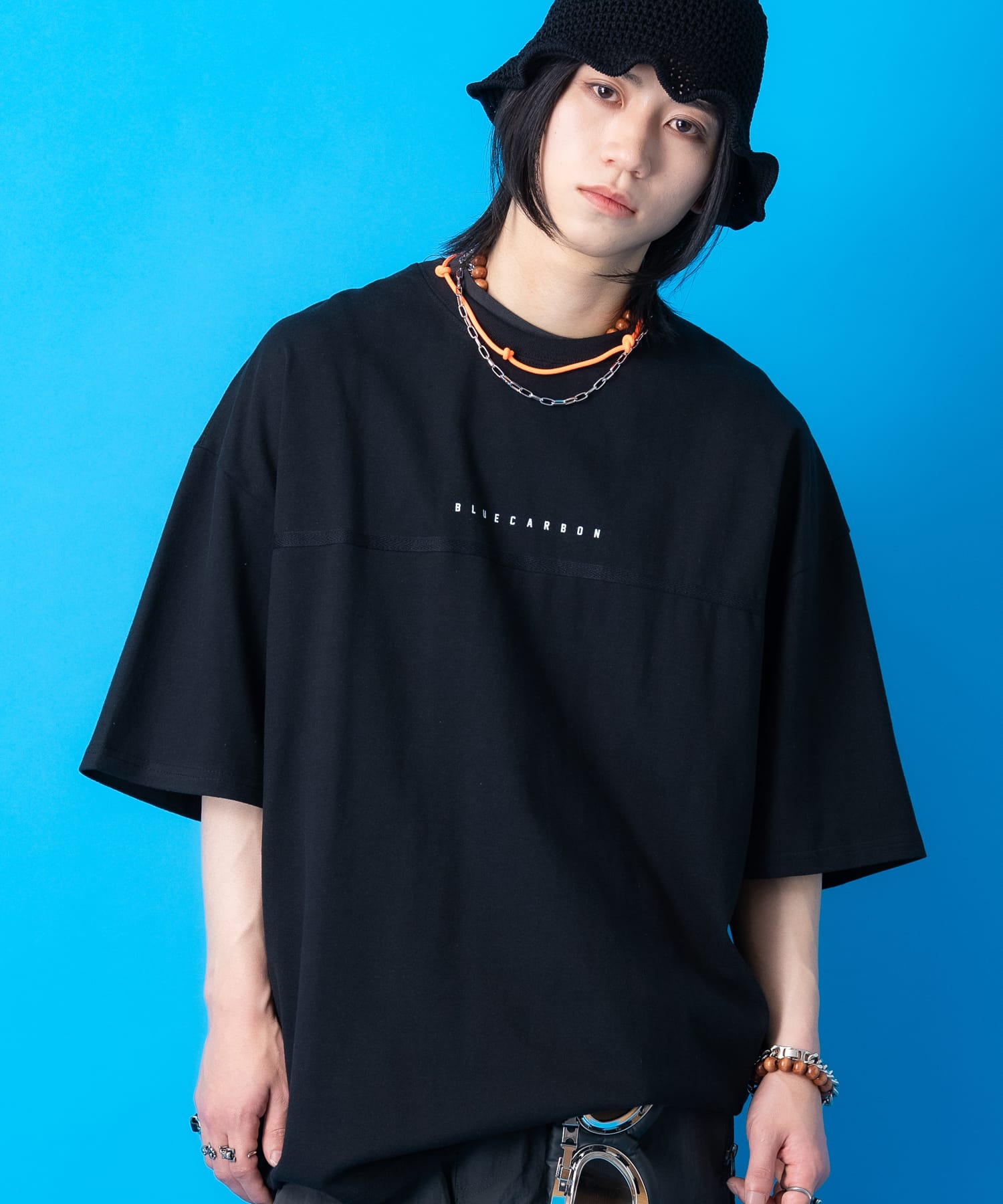 a.p.o.v.  コットンパイピングテープデザイン＆ミニロゴプリントオーバーサイズTシャツ