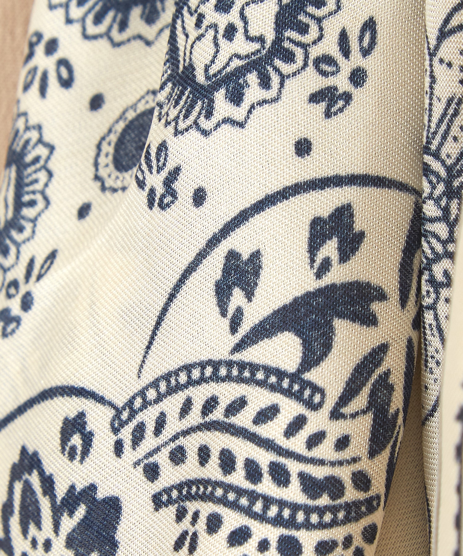 レトロ柄スカーフドッキングオーバーサイズオープンカラーシャツ