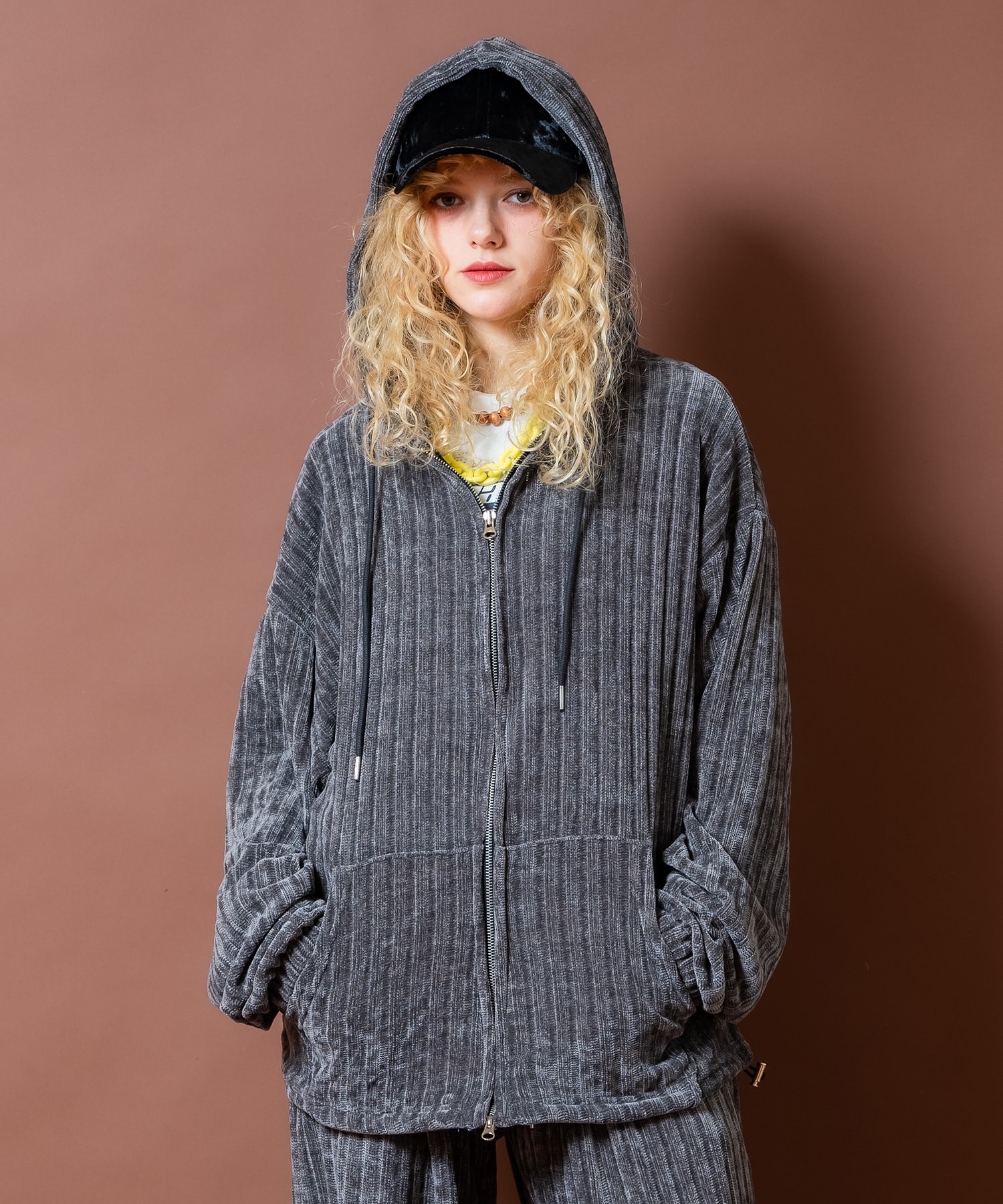 a.p.o.v. ベルベットタッチケーブルテイストリブニットオーバーサイズジップアップパーカー