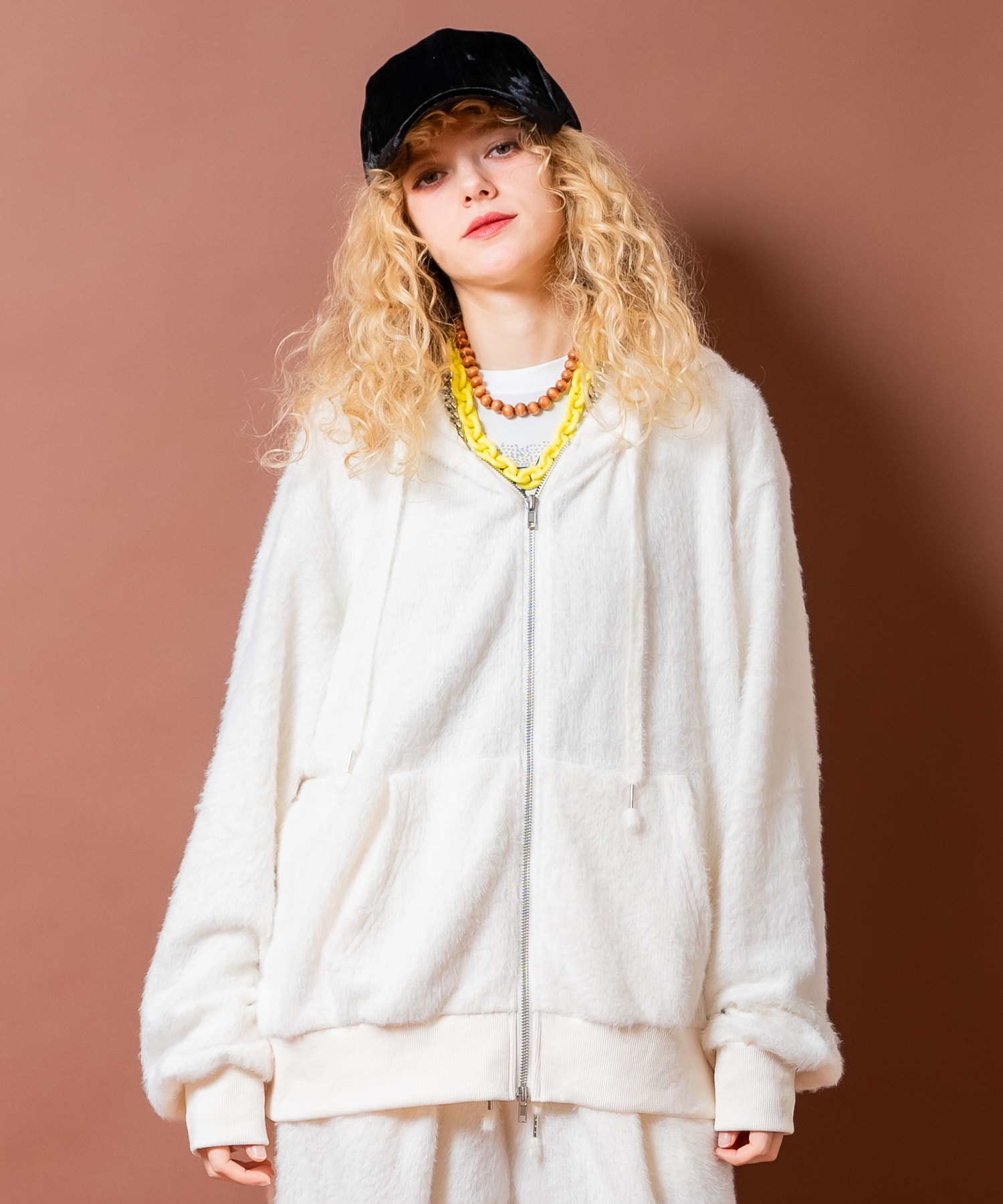 a.p.o.v. シャギーファーニットオーバーサイズジップアップパーカー