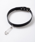 【期間限定 5％OFF】 an meets zakka マルチチャームレザーチョーカー/安全ピン