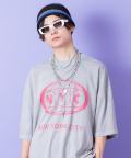 a.p.o.v.  NYCプリントピグメントオーバーサイズTシャツ/グレー