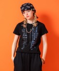 a.p.o.v. クロップド丈Y2KバッファープリントTシャツ(レディース)/ブラック