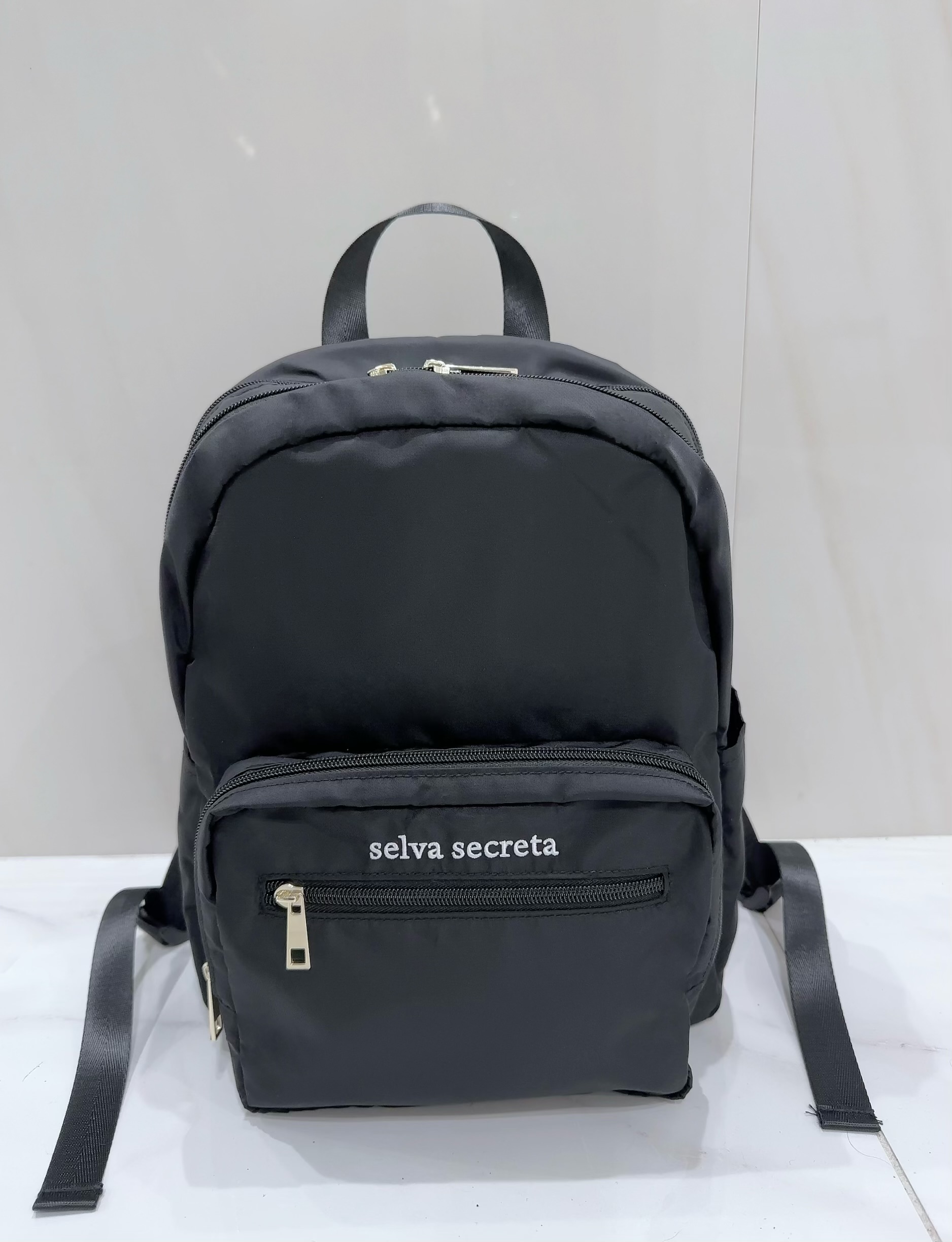 【selva secreta】極軽 classical backpack(black×white logo)