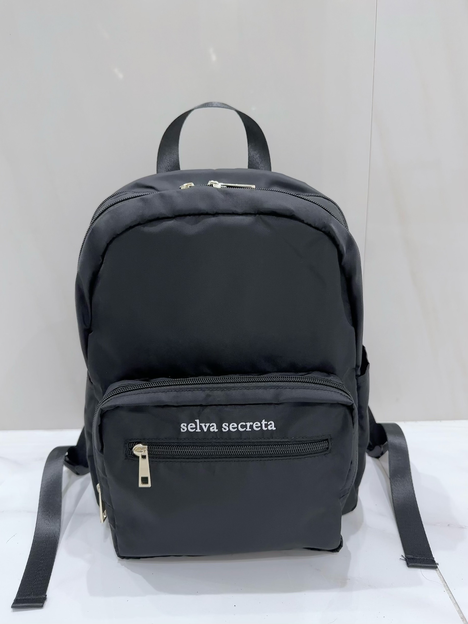 【selva secreta】極軽 classical backpack(black×white logo)