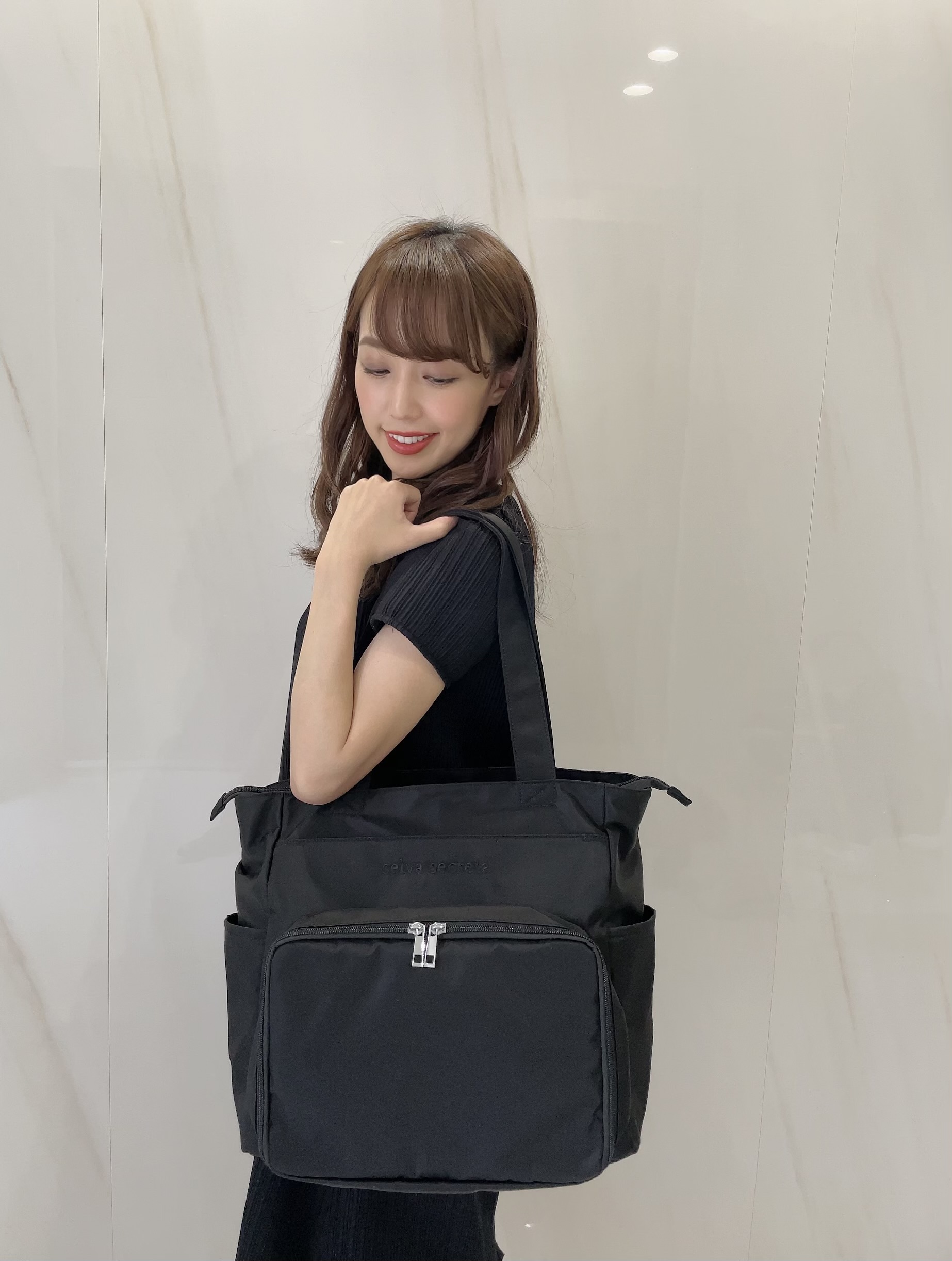 【selva secreta】Compact MOM TOTE BAG(black×black logo)