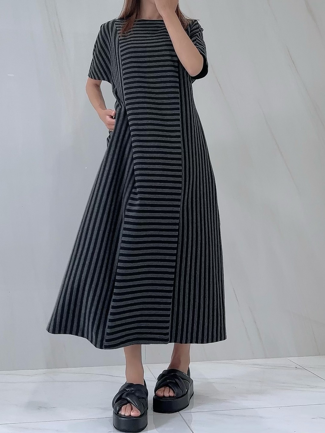 【selva secreta】Stripe×Border Pleats Tshirt  one-piece(dark-gray)