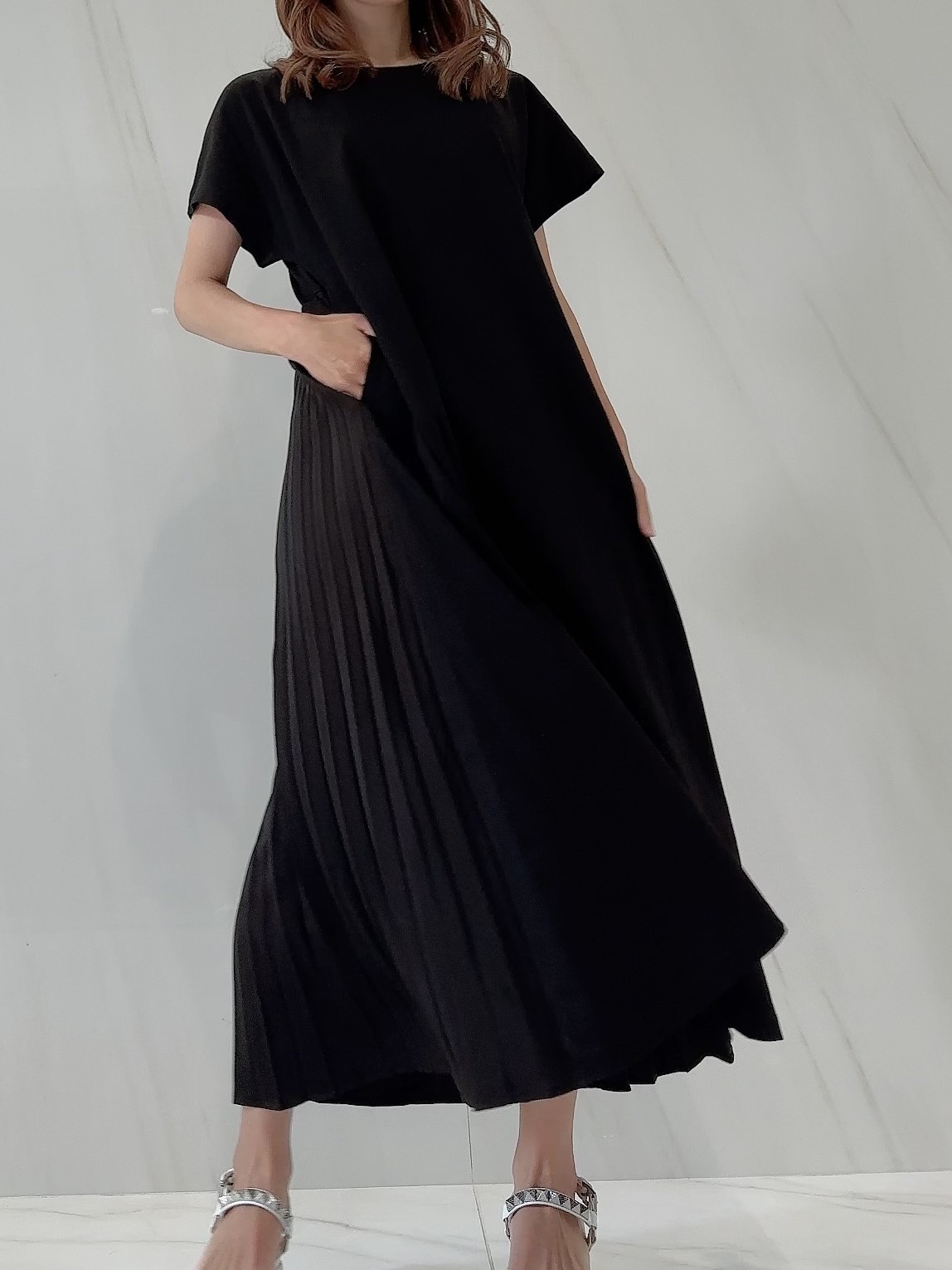 【selva secreta】Pleats Tshirt Pocket one-piece(black)
