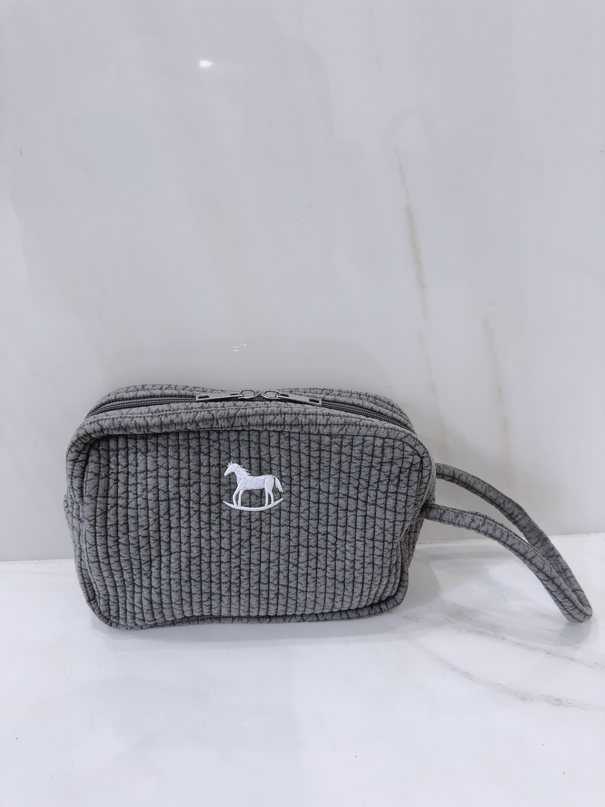 【selva secreta】Ibul horse POUCH(gray)