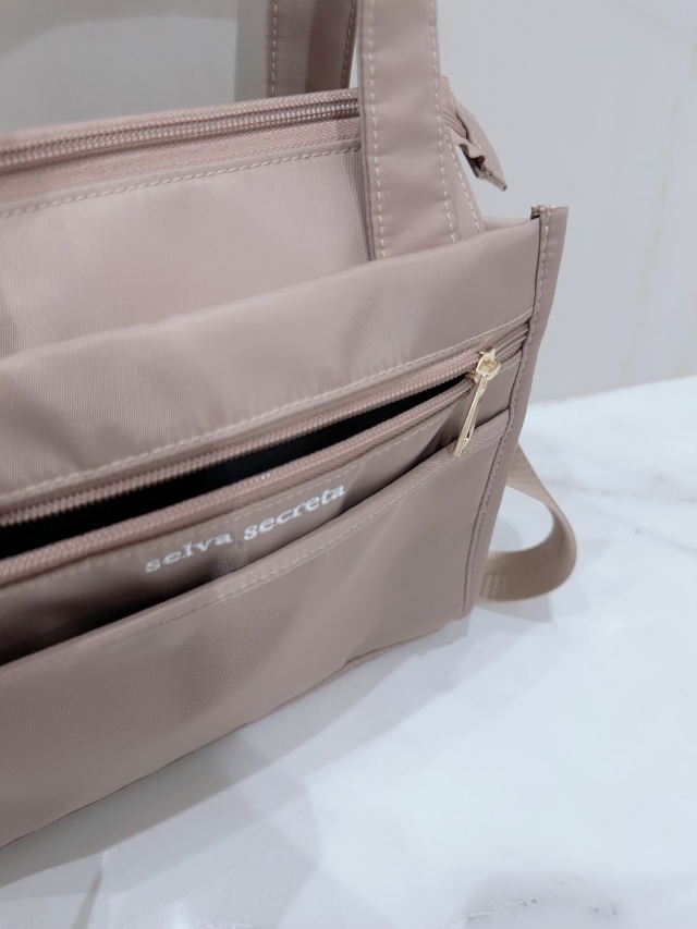 【selva secreta】Square RUCKSACK(black) selva secreta】square shoulder bag(Black×black logo)
