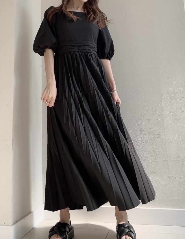 selva secreta】Deformation Pleats dress(black)