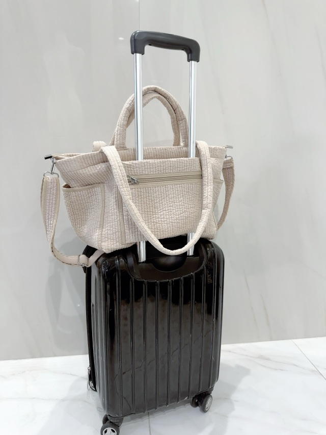 selva secreta】Ibul horse TOTE BAG BIG-size(beige-silver金具)